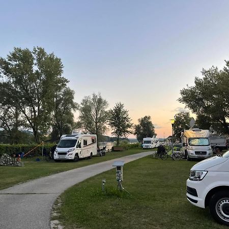 Donaucamping Emmersdorf Эммерсдорф-на-Дунае Экстерьер фото