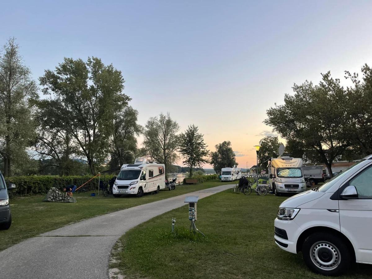 Donaucamping Emmersdorf Эммерсдорф-на-Дунае Экстерьер фото